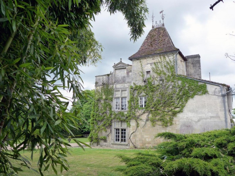 Château de maumont bnb chambres dhotes 2 parc