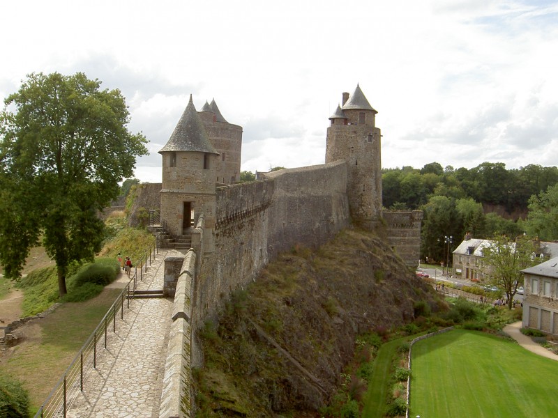 Chateau de Fougeres bnb chambres dhotes hotels